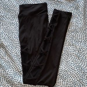 Black athletic leggings